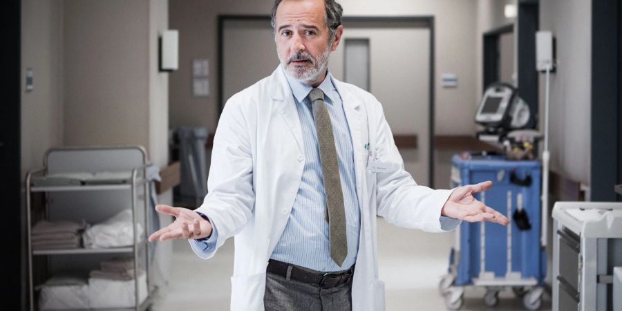 Dr. Amin Ballouz (Merab Ninidze) kommt zurück ins Fernsehen.