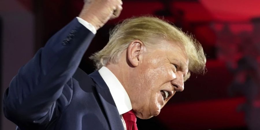 Donald Trump, ehemaliger Präsident der USA, spricht auf einer Konferenz in Nashville. Foto: Mark Humphrey/AP/dpa