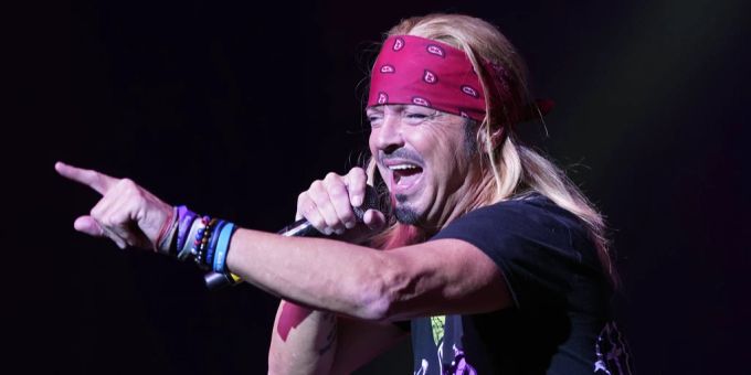 Bret Michaels kämpft erneut mit gesundheitlichen Problemen. Bret Michaels