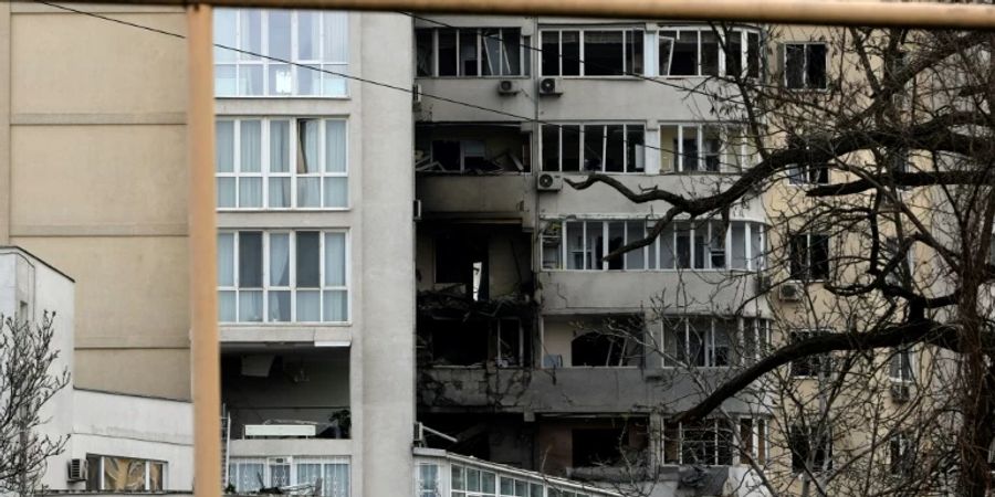 Beschädigtes Haus in Odessa nach mutmasslichem Raketeneinschlag.