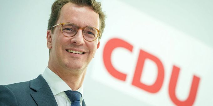 Die CDU ist aus den Landtagswahlen in NRW als stärkste Partei hervorgegangen. Die CDU ist aus den Landtagswahlen in NRW als stärkste Partei hervorgegangen.