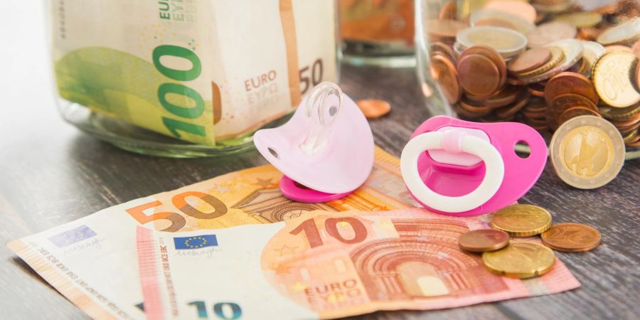 Die Bundesbank analysierte die durchschnittlichen monatlichen Konsumausgaben von Haushalten mit Kindern und ohne Kinder im Zeitraum Juli 2020 bis Juni 2021.
