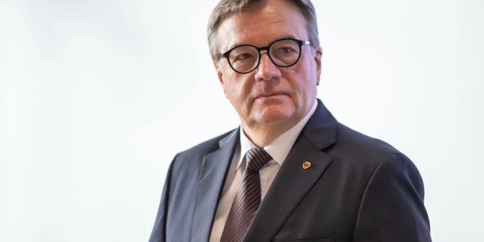 Innsbruck - Tirols Landeschef Platter kündigt überraschend Rücktritt an