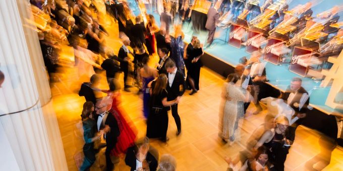 Auf dem Tanzparkett: Der Ball findet erstmals seit Beginn der Pandemie wieder statt. Auf dem Tanzparkett: Der Ball findet erstmals seit Beginn der Pandemie wieder statt.