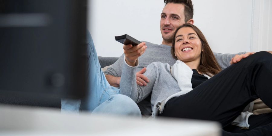 Endlich verständlich: Wem das Zuhören bei Filmen, Serien oder Dokus zu anstrengend wird, kann nun zumindest beim ZDF die Tonoption «Klare Sprache» auswählen.