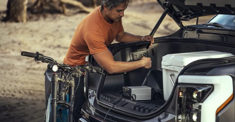 Der Elektro-Pick-Up von Ford bietet einen nie da gewesenen Kofferraum unter der Haube.