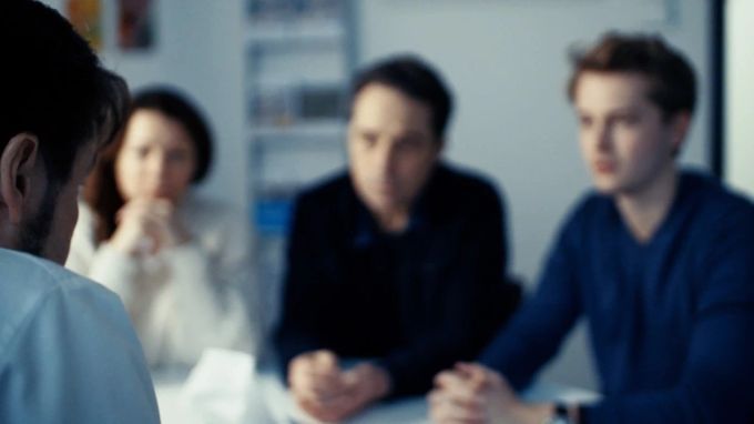 Bei Unklarheiten betreffend dem Willen verstorbener Personen zur Organspende können auch Angehörigen mitentscheiden. (Symbolbild) Transplantationsgesetz Organspende