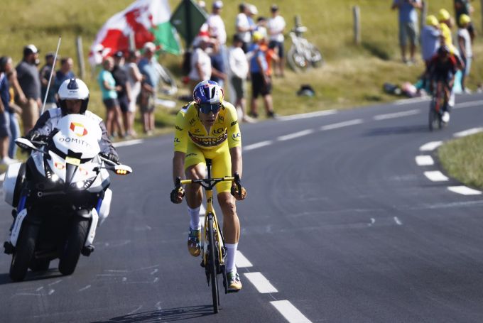 Wout van Aert lanciert auf der vierten Etappe der Tour de France einen Solo-Ausritt. Tour de France