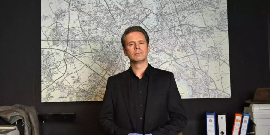 Matthias Matschke macht weiter als Professor T. Foto: Henning Kaiser