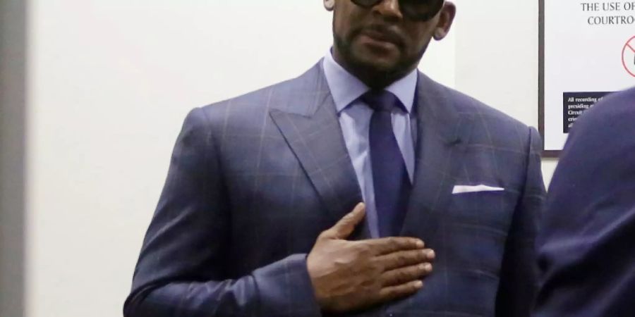 R. Kelly befindet seich weiterhin in Polizeigewahrsam