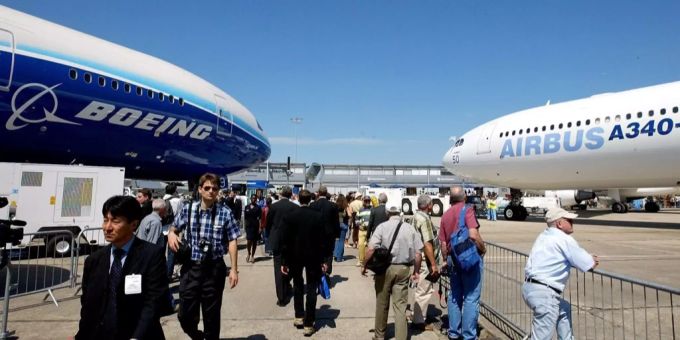 Airbus und Boeing bilden gemeinsam das weltweit grösste Duopol für Grossraumflugzeuge. Airbus