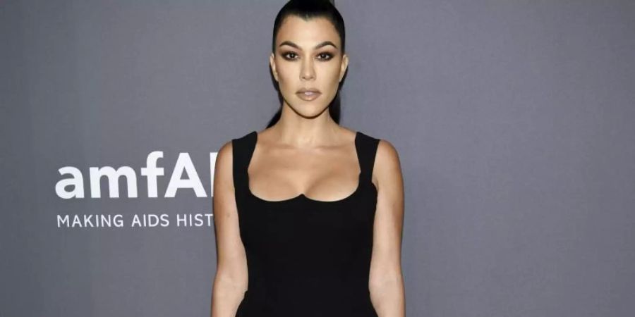 Kourtney Kardashian hat sich schon während ihrer Schulzeit für Mode interessiert und ihre Kleider selber genäht. Foto: Evan Agostini/Invision/AP