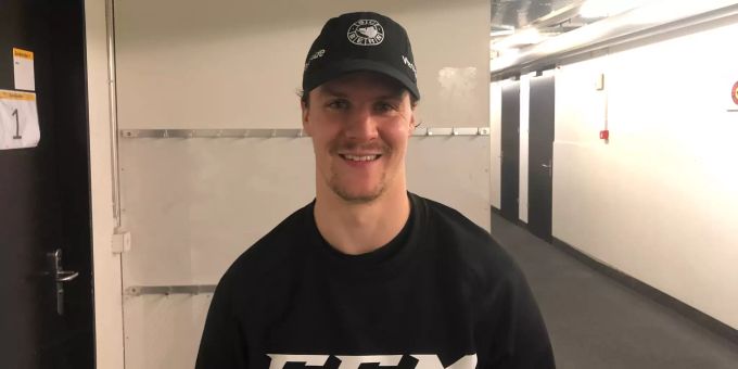 SCB Center Gaëtan Haas steht in den Katakomben der Postfinance Arena. SCB und Gaëtan Haas