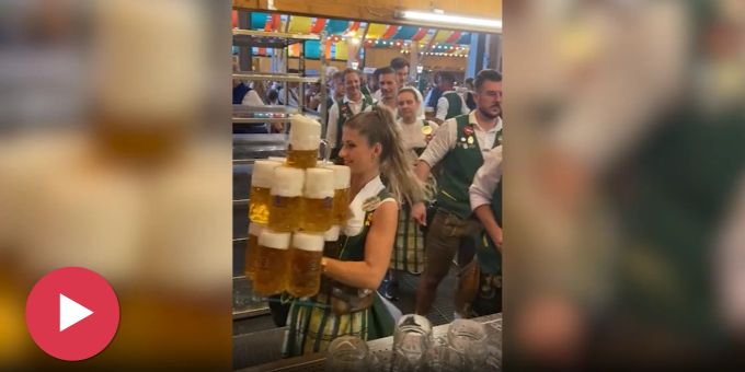 Oktoberfest-Video - Wiesn-Kellnerin trägt 13 Mass Bier – und geht viral