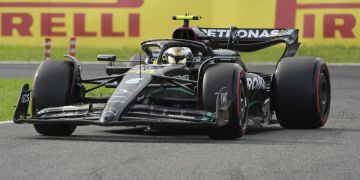 Lewis Hamilton Mercedes Japan
