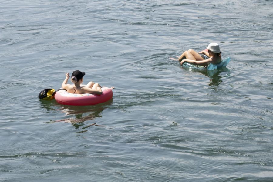 Auch am Wochenende lässt das Wetter zum Baden ein.