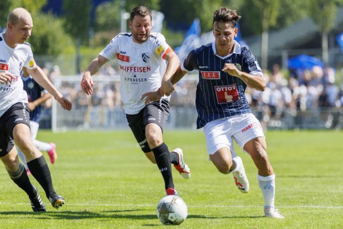 Die Spieler des FC Winkeln messen sich in der ersten Cuprunde mit den Luzern-Stars um Ardon Jashari. Ardon Jashari