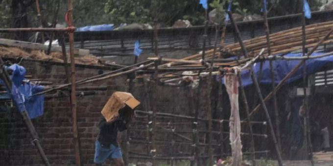 Der Wirbelsturm «Amphan» hat rund eine halbe Million Menschen ihr Zuhause gekostet. amphan