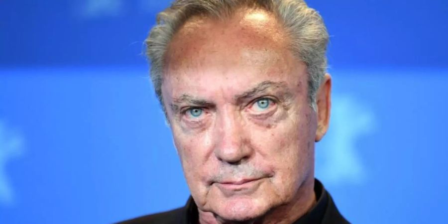 Schauspieler Udo Kier kommt 2018 zur Berlinale. Foto: Ralf Hirschberger/dpa
