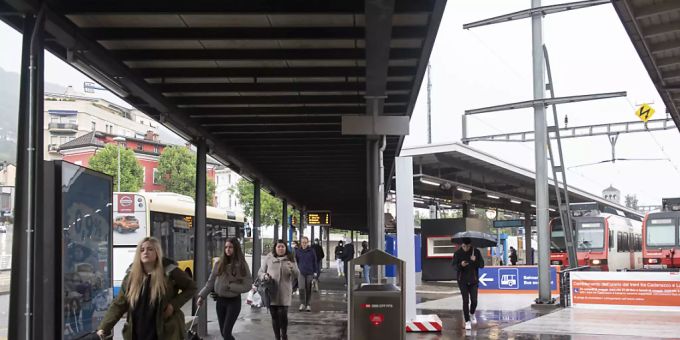 Der öffentliche Verkehr will attraktiver werden. (Symbolbild) Der öffentliche Verkehr will attraktiver werden. (Symbolbild)