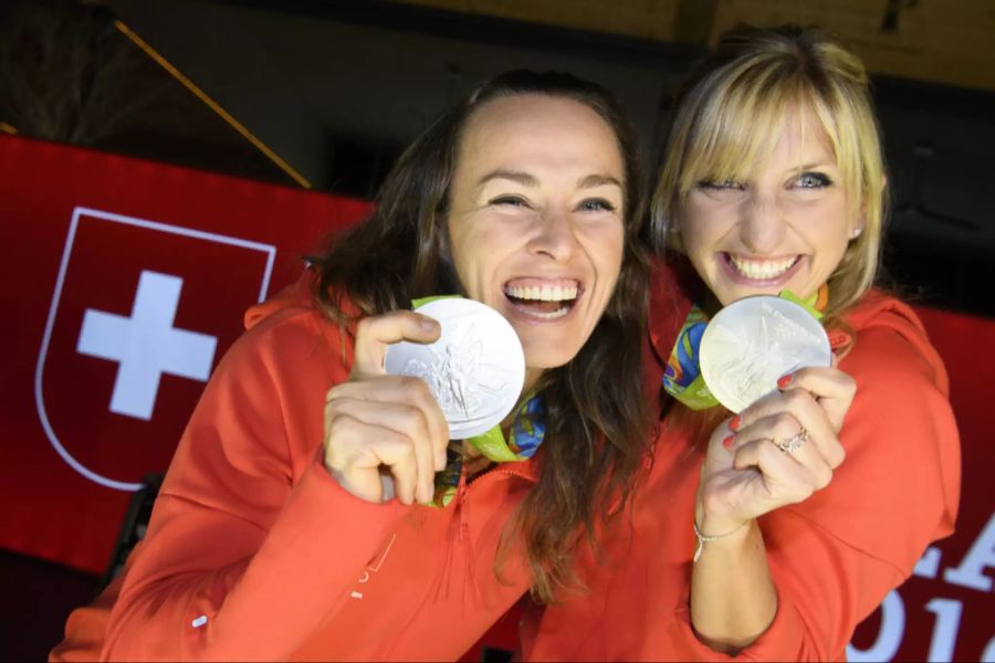 An den Olympischen Spielen in Rio 2016 holte sie an der Seite von Timea Bacsinszky die Silber-Medaille im Doppel.