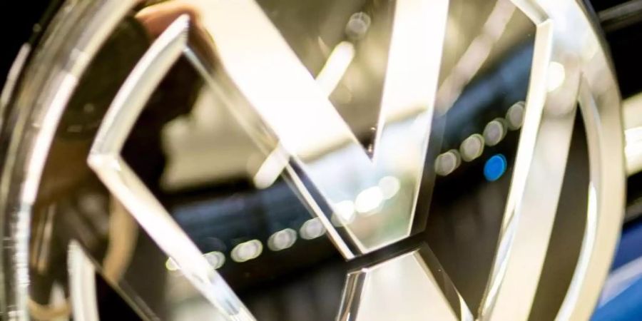Volkswagen baut seine eigenen IT-Aktivitäten weiter aus, zeigt sich bei der zunehmenden Digitalisierung in Autos und Geschäftsprozesse aber auch offen für neue Partnerschaften. Foto: Peter Steffen/dpa