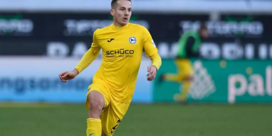 Cedric Brunner hat bei Arminia Bielefeld verlängert. Foto: Tom Weller/dpa