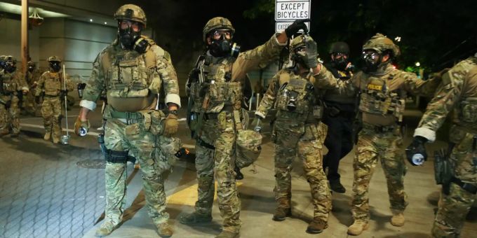 Gegen Willen - Streit um Einsatz von Bundespolizisten in den USA