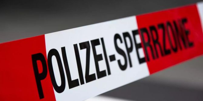 Polizeisperre. (Symbolbild)