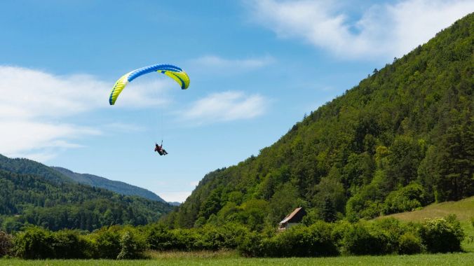 Der Naturpark Thal bietet dem Gleitschirmsport ideale Bedingungen.