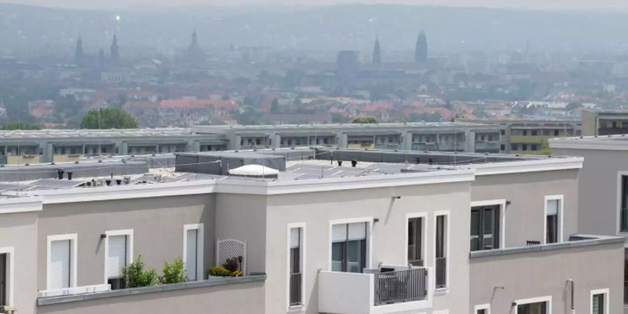 Trotz Corona-Krise: Die Preise für Wohnungen und Häuser in Deutschland sind seit Jahresbeginn weiter gestiegen. Foto: Sebastian Kahnert/dpa-Zentralbild/dpa