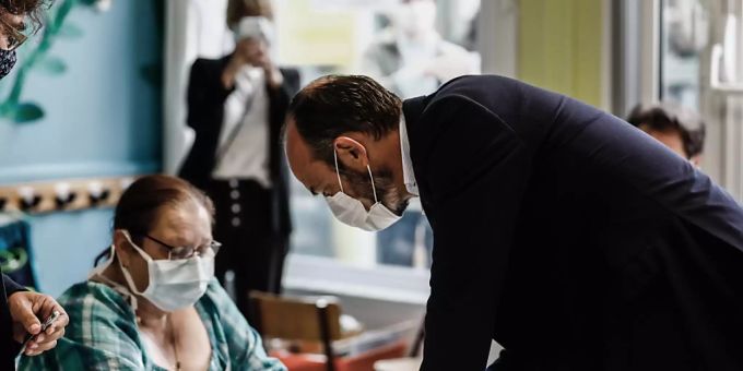 Frankreichs Premierminister Édouard Philippe gibt in Le Havre seine Stimme ab. Frankreichs Premierminister Édouard Philippe gibt in Le Havre seine Stimme ab.