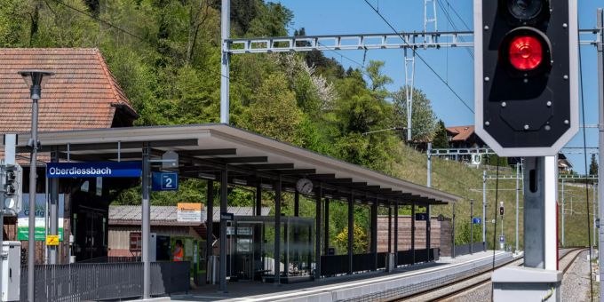 Gleis 2 im BLS Bahnhof Oberdiessbach – Oberdiessbach. Gleis 2 im BLS Bahnhof Oberdiessbach – Oberdiessbach.