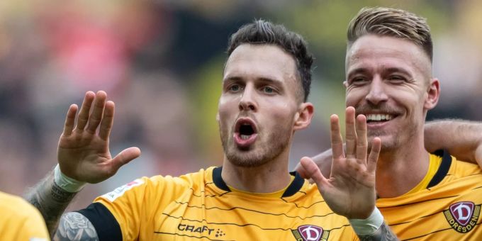 Die gesamte Mannschaft von Dynamo Dresden muss für zwei Wochen in häusliche Quarantäne. Dynamo Dresden