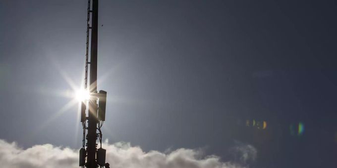 Während Vodafone sein 3G-Mobilfunknetz in Deutschland Ende Juni 2021 abschalten will, ist in der Schweiz noch nicht so bald Schluss für die dritte Mobilfunkgeneration. Branchenprimus Swisscom will bis mindestens Ende 2024 an 3G festhalten. (Archiv) 3G