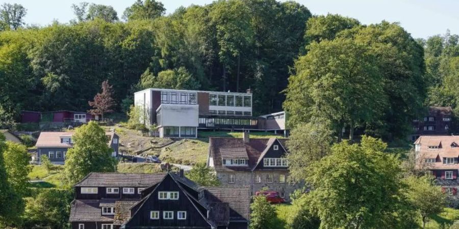 Das Gelände der ehemaligen Odenwaldschule in Heppenheim. Foto: Uwe Anspach/dpa