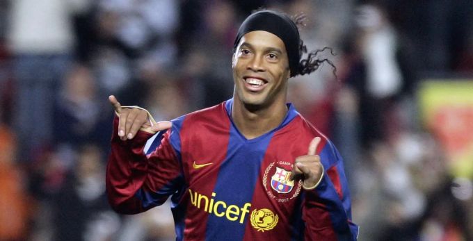 Von 2003 bis 2008 stand Ronaldinho beim FC Barcelona unter Vertrag. Ronaldinho