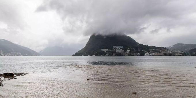 Der Fluss Cassarate in Lugano an der Mündung zum Luganersee. Casserate