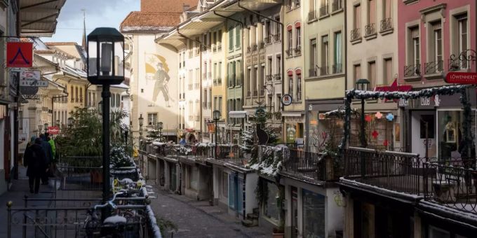 Liegenschaften an der Oberen Hauptgasse in Thun werdeb am Mittwoch versteigert. Die Kundenumfrage des Bauinspektorats ergibt ein positives Ergebnis