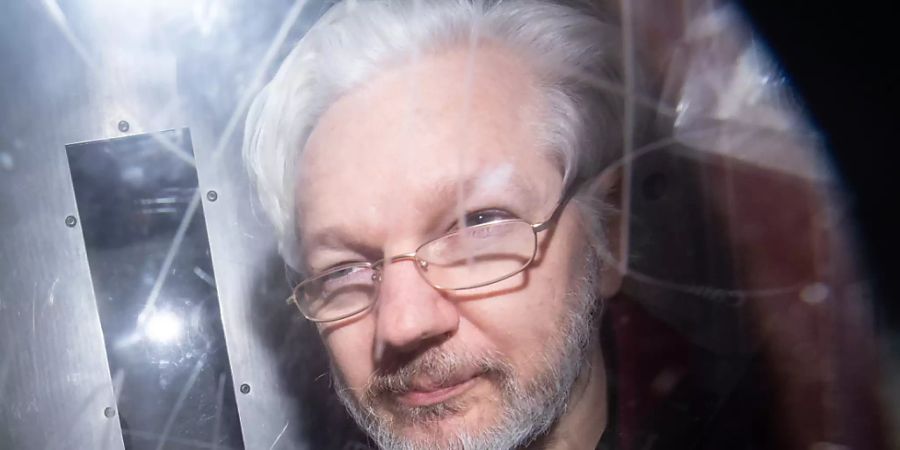 julian assange