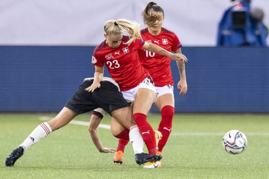 Alisha Lehmann belohnt sich für ihren Einsatz mit dem 2:0.