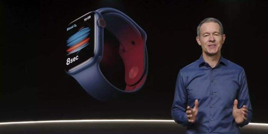 Apple präsentiert die neue Apple-Watch. Foto: Apple/Apple via AP/dpa