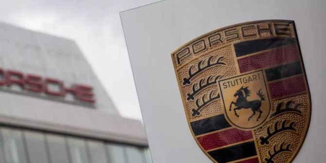 Porsche Logo Manipulation Abgas