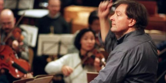 Auch in Erlenbach: Stardirigent Howard Griffiths. Howard Griffiths