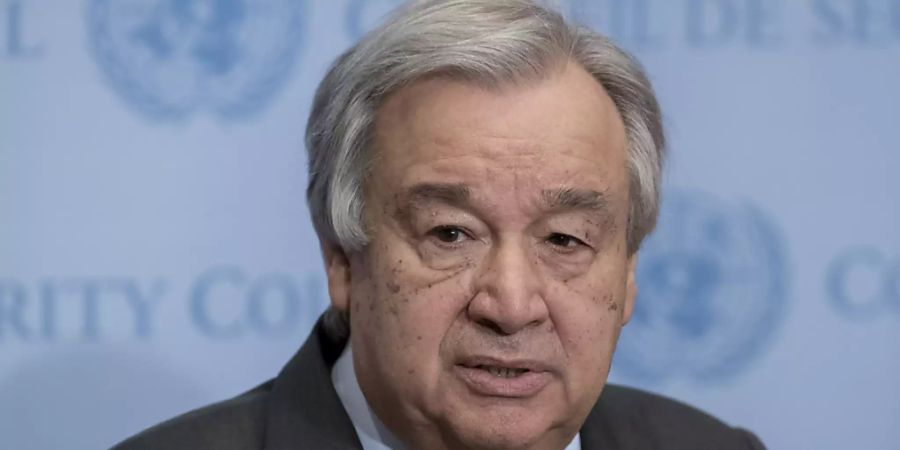 ARCHIV - UN-Generalsekretär Antonio Guterres spricht während einer Pressekonferenz. Guterres hat zu deutlich stärkeren Anstrenungen im Kampf gegen die Klimakrise aufgerufen. Foto: Mark Garten/UN/dpa - ACHTUNG: Nur zur redaktionellen Verwendung und nur mit vollständiger Nennung des vorstehenden Credits