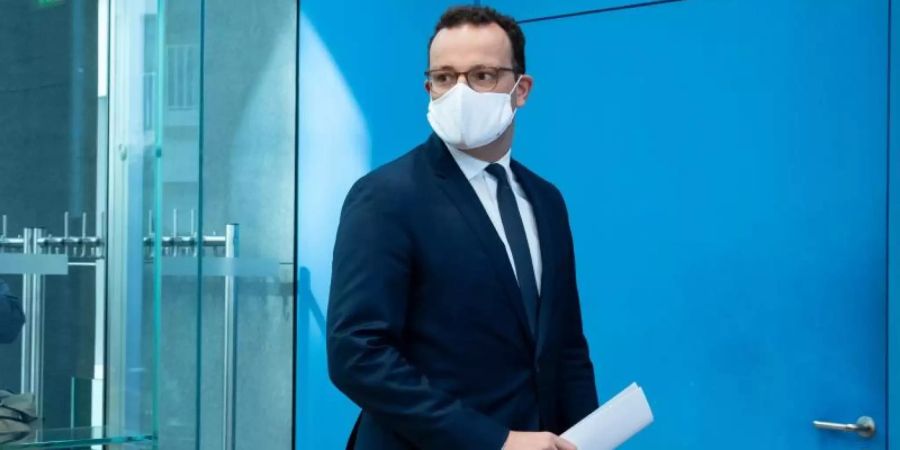 Gesundheitsminister Jens Spahn (CDU) rät für die kommenden Monate zu Urlaub in Deutschland. Foto: Bernd von Jutrczenka/dpa Pool/dpa