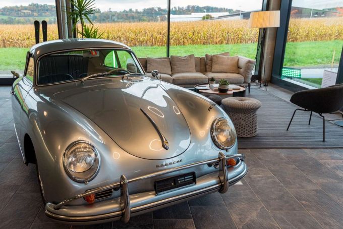 Autobaukunst aus den 50-ern. Porsche 356