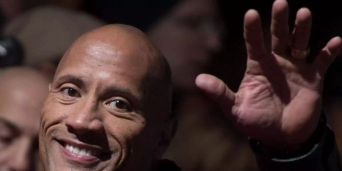 Dwayne Johnson kreiert für sein Produktionsteam eine Quarantäne-Blase. Foto: Jörg Carstensen/dpa Dwayne Johnson kreiert für sein Produktionsteam eine Quarantäne-Blase. Foto: Jörg Carstensen/dpa