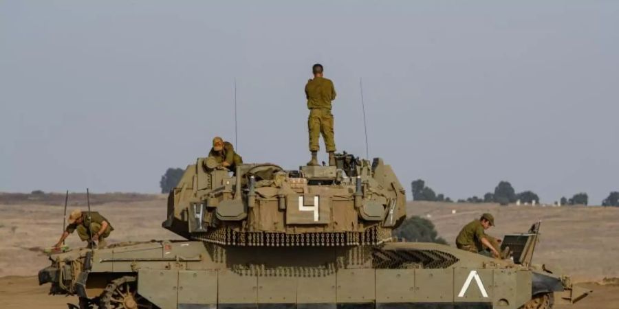 Israelische Soldaten kontrollierten die Golanhöhen. (Symbolbild). Foto: JINI/XinHua/dpa