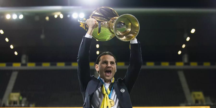 Trainer Gerardo Seoane darf sich über den Gewinn der Meisterschaft freuen.